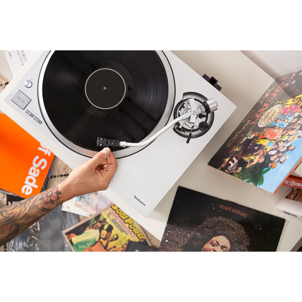 Tocadiscos Technics SL-1500CEG-S tracción directa Plata-7