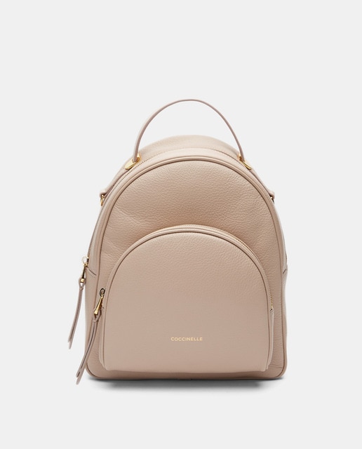 Mochila de mujer Coccinelle de piel granulada en rosa claro con bolsillo  exterior · Coccinelle · El Corte Inglés