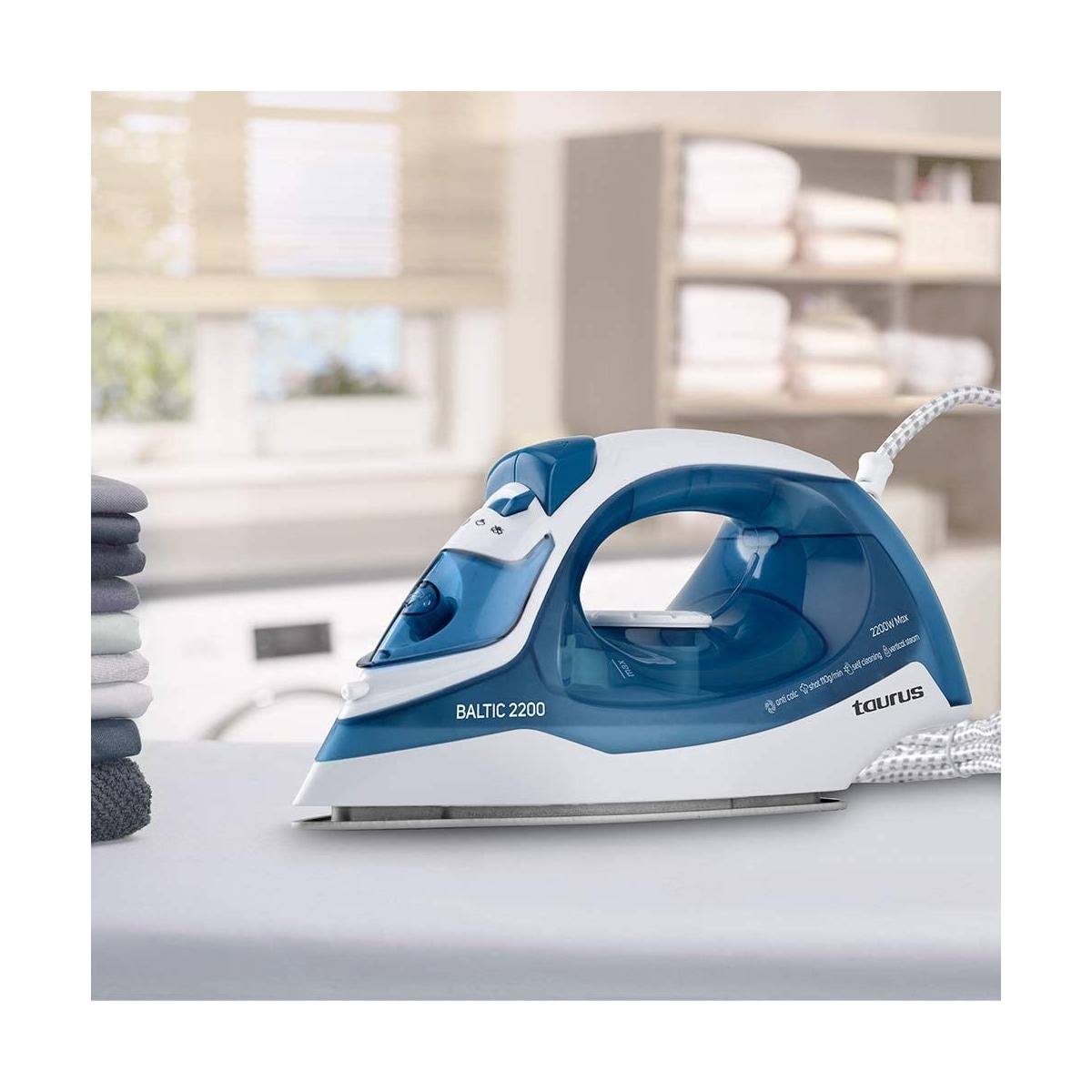 Plancha de vapor Taurus Baltic con vapor vertical 3