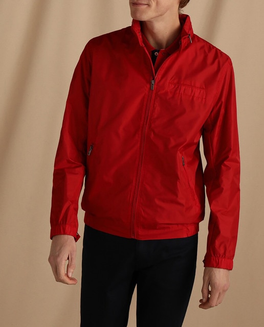 Imagen 0 de Cazadora de hombre rojo con cuello alto