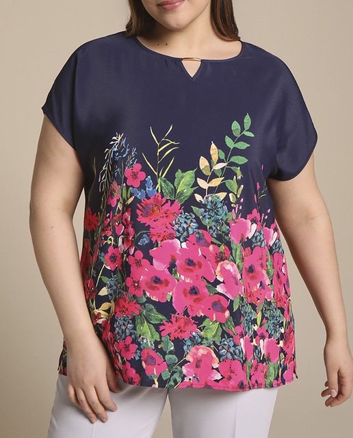 Imagen 0 de Blusa de mujer talla grande con manga corta y flores