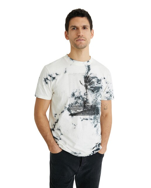 Camiseta de hombre blanca en tejido 100% algodón con tie-dye · Desigual · El  Corte Inglés