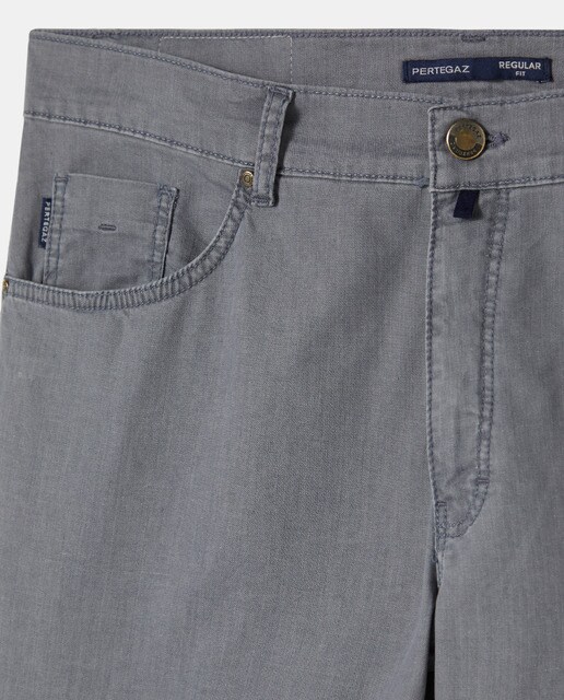 Pantalón cinco bolsillos de hombre regular gris · Pertegaz · El Corte Inglés