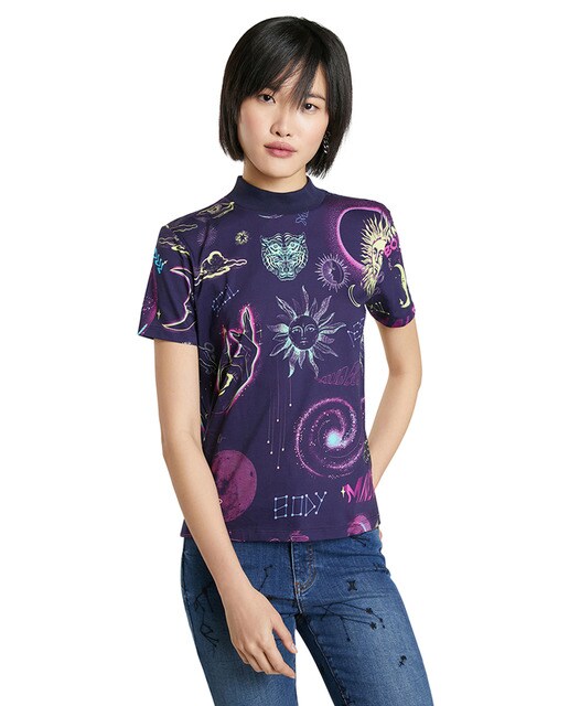 Camiseta de mujer en tejido 100% algodón con estampado de astrología ·  Desigual · El Corte Inglés