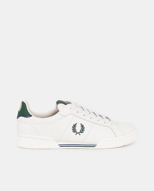Zapatillas de hombre de piel Fred Perry en blanco con logo bordado lateral  · FRED PERRY · El Corte Inglés