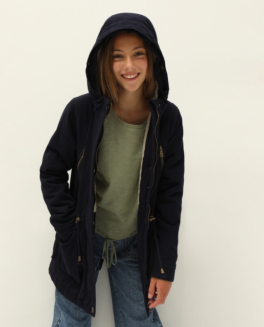 parka coreana con capucha