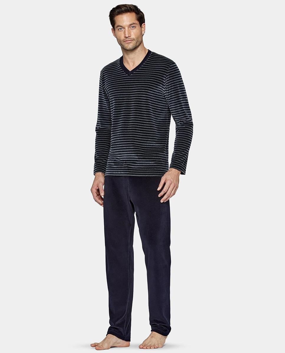 Pijama largo de hombre en terciopelo gris · Impetus · El Corte Inglés