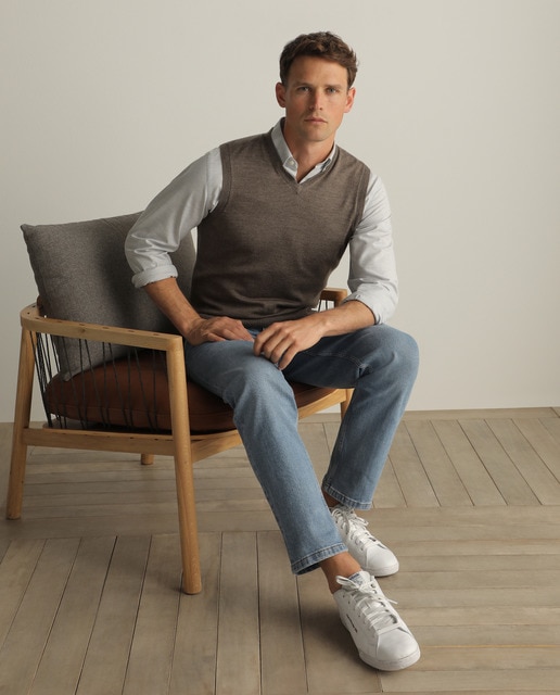 Chaleco de punto essentials de hombre con cuello pico · Dustin · El Corte  Inglés