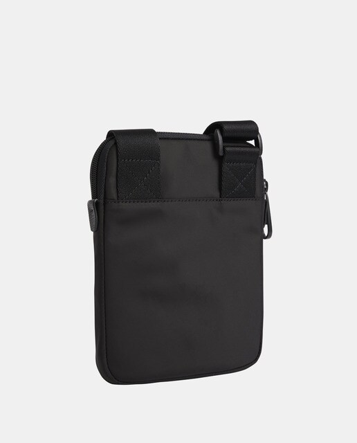 Bandolera pequeña en color negro con cremallera y asa ajustable · Calvin  Klein · El Corte Inglés