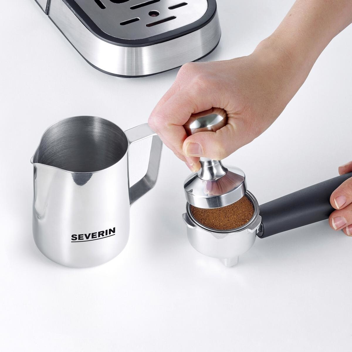 Máquina de Café Manual Severin Expresso Barista  KA5995 de 15 bar para Café Moído e Pastilhas - Inox 9