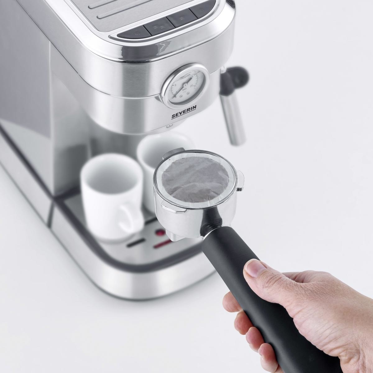 Máquina de Café Manual Severin Expresso Barista  KA5995 de 15 bar para Café Moído e Pastilhas - Inox 8