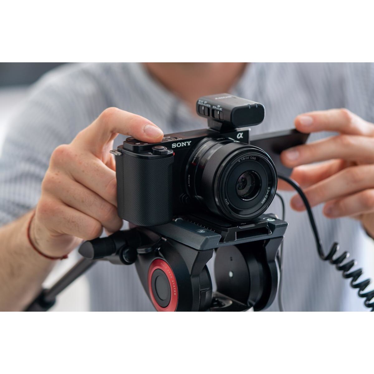 Câmara Sony Alpha ZV-E10 para vlogging (Corpo) Preto-5
