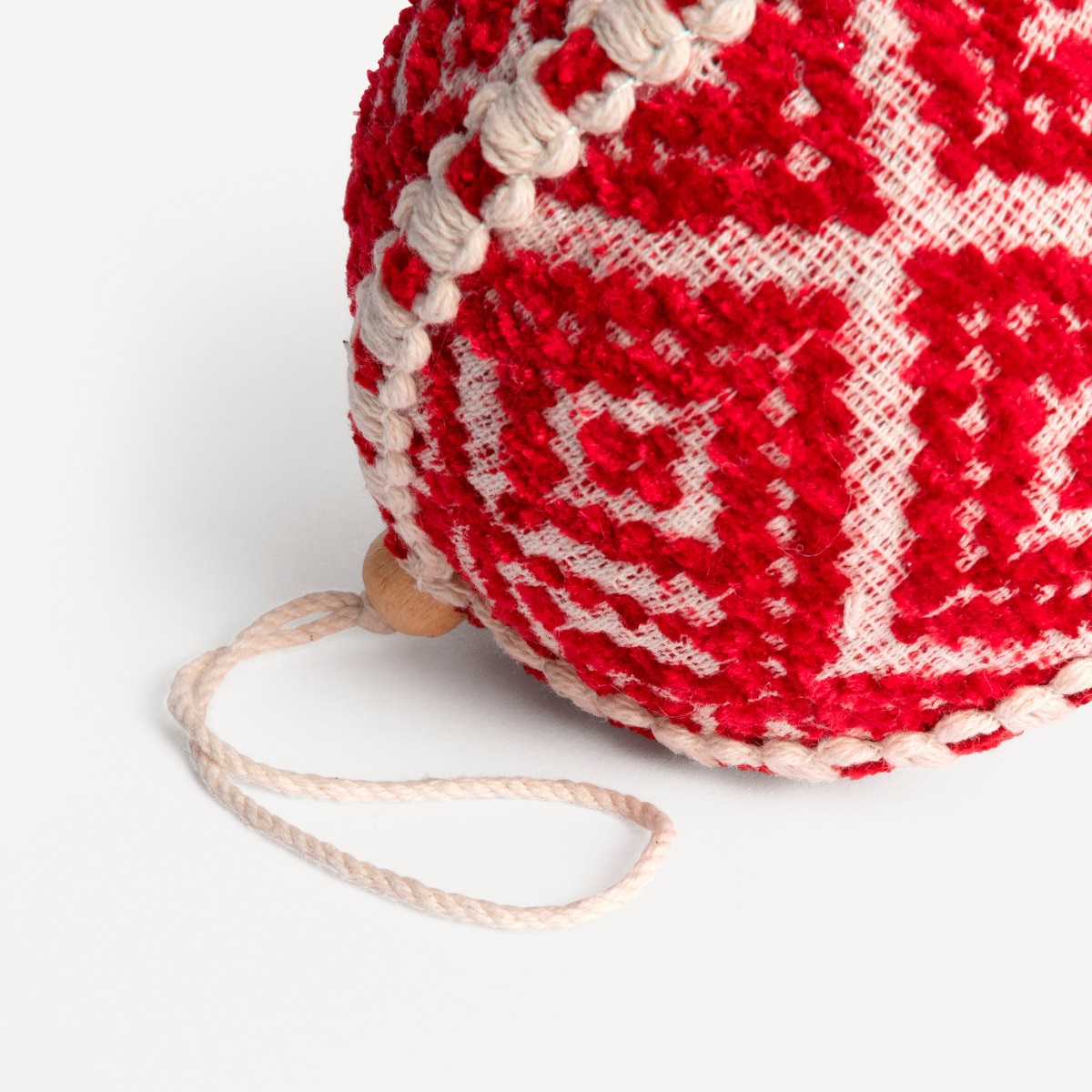 Bola com Motivos Geométricos Vermelho-3