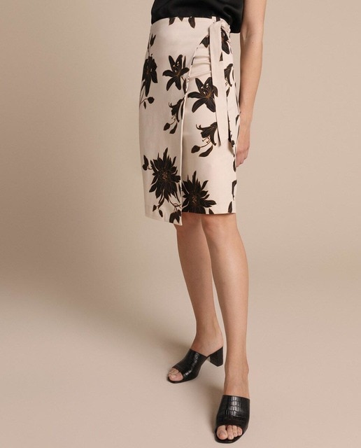 Imagen 0 de Falda corta estilo pareo