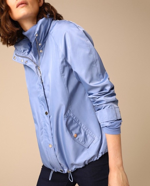 Imagen 0 de Parka corta de mujer con cuello alto