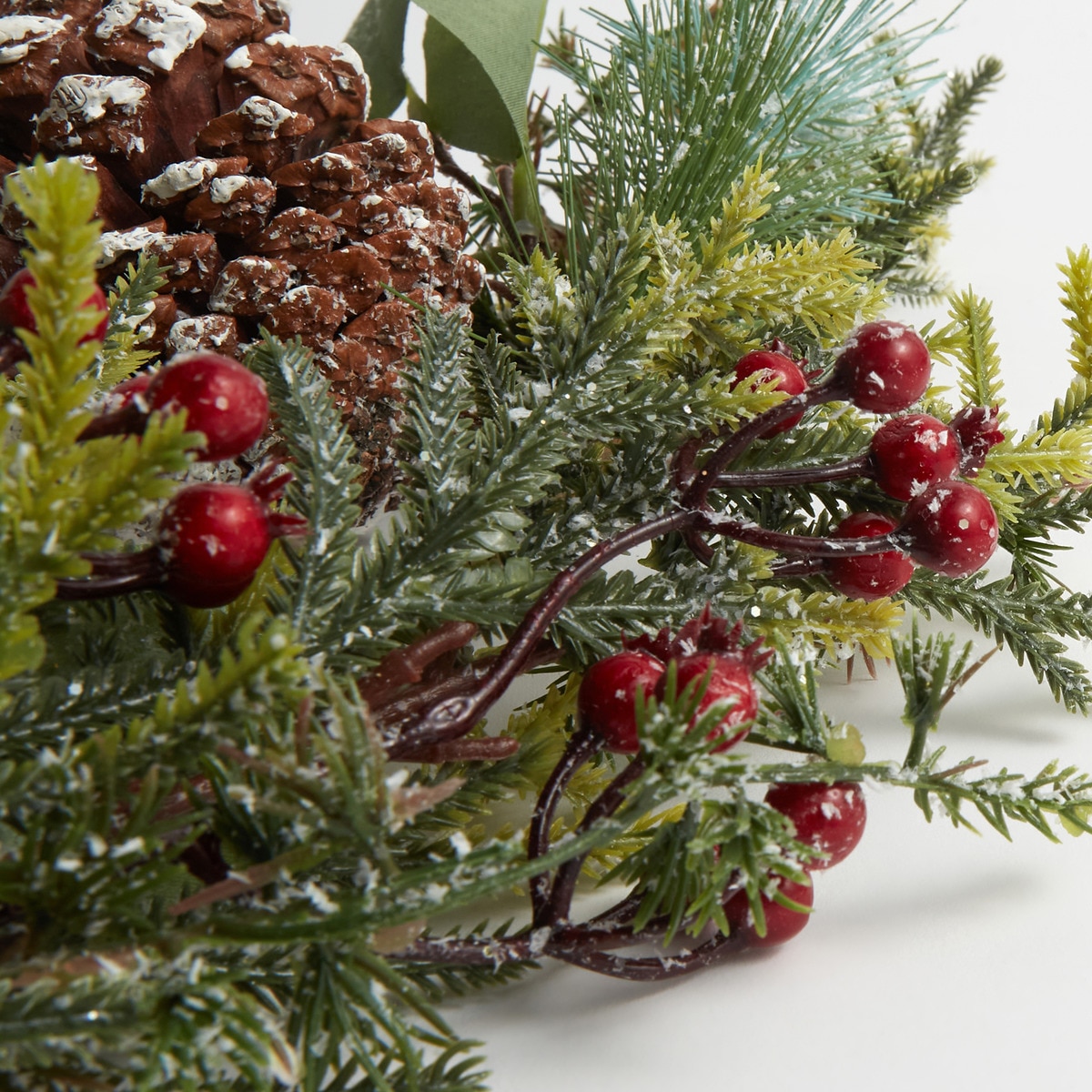 Grinalda Pinha Baga com Neve Verde-2