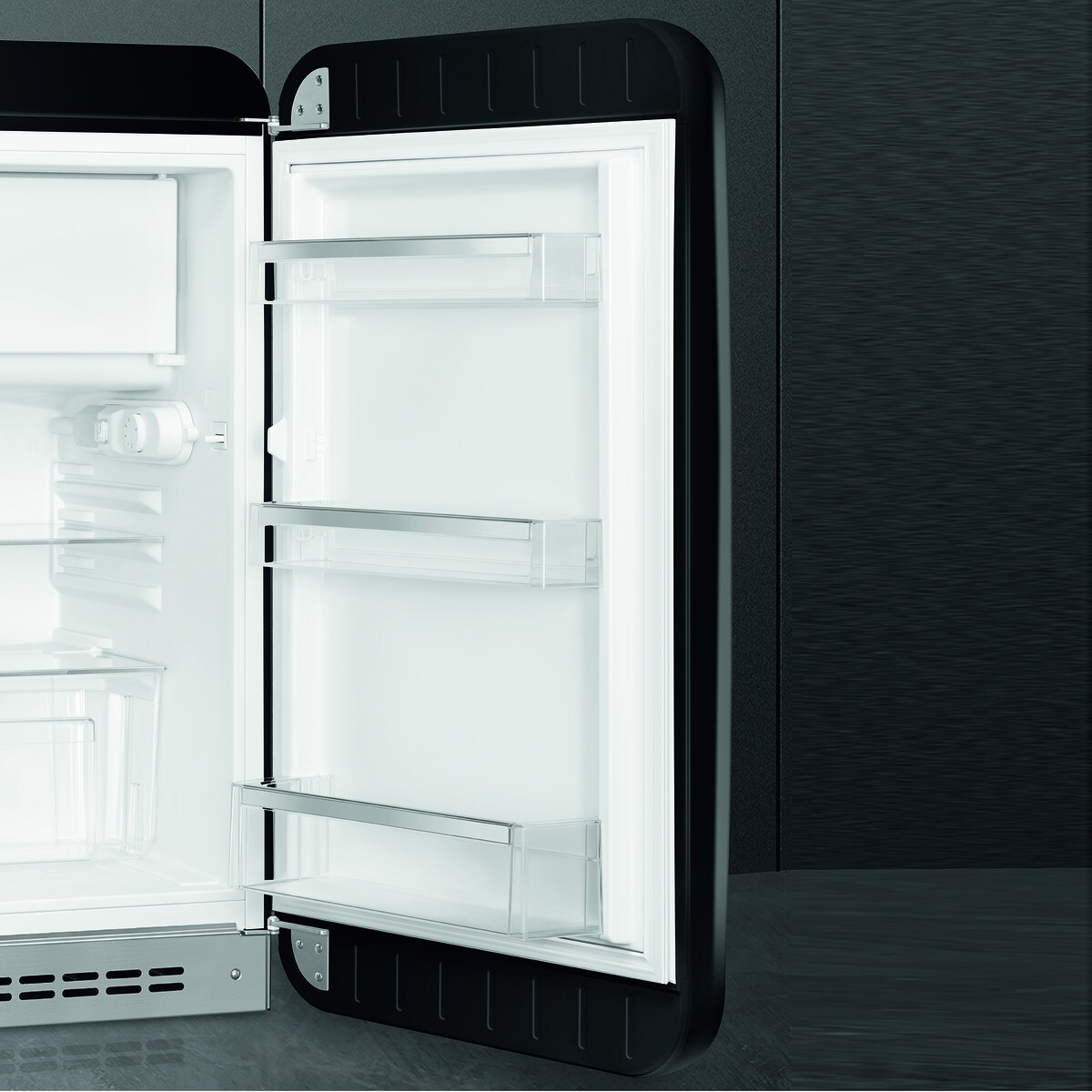 Recondicionado - Grade A - Frigorífico de 1 Porta Smeg Anni 50 FAB10RBL5 Estático com Dobradiças à Direita e de 97 cm - Preto Polido Preto-7