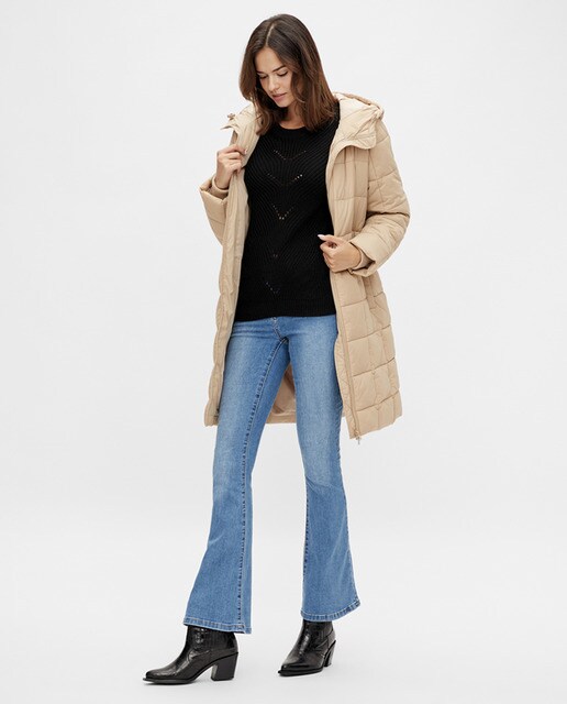 Plumífero de mujer acolchado con gorro · Vila · El Corte Inglés