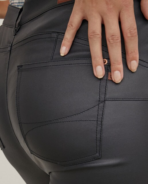 Pantalón pitillo de mujer talla grande encerado push up · Couchel · El  Corte Inglés