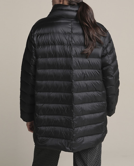 Imagen 0 de Plumífero corto de mujer talla grande corte evasé