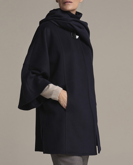 Imagen 0 de Abrigo de mujer capa bufanda