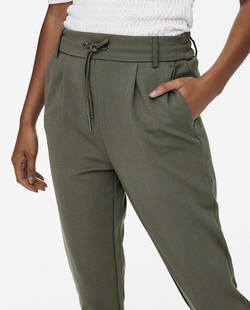 Pantalón de mujer fluido de corte clásico · Only · El Corte Inglés