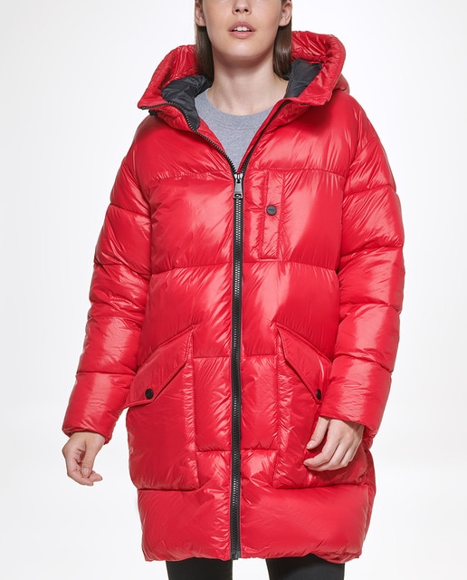 Imagen 0 de Abrigo de mujer con manga larga y capucha