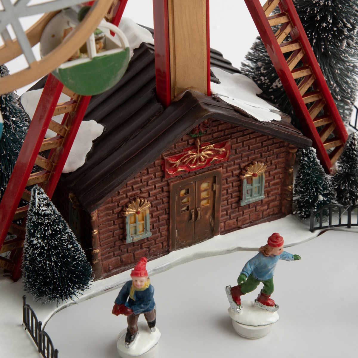 Atracción con 16 luces LED multicolor Belén Americano Navidad El Corte Inglés Multicolor-4