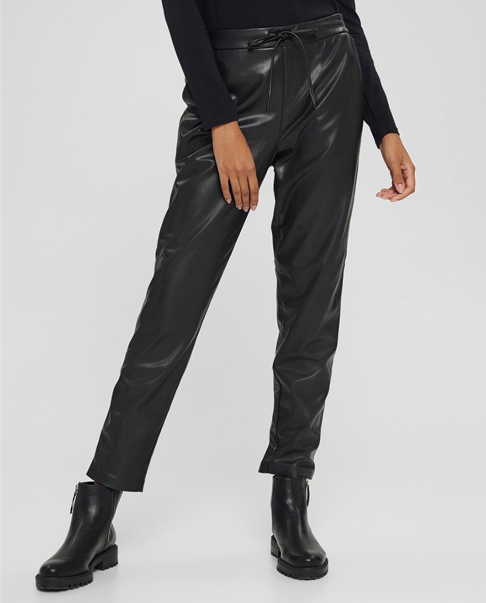 Pantalón de mujer jogger efecto piel · EDC · El Corte Inglés