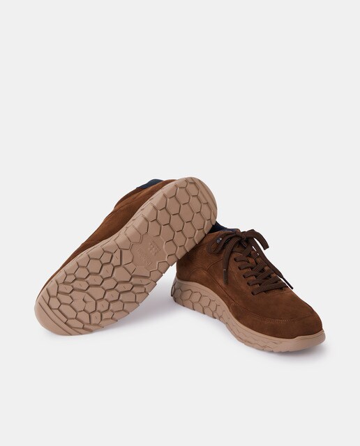 Botas de hombre en piel de color marrón oscuro · Callaghan · El Corte Inglés