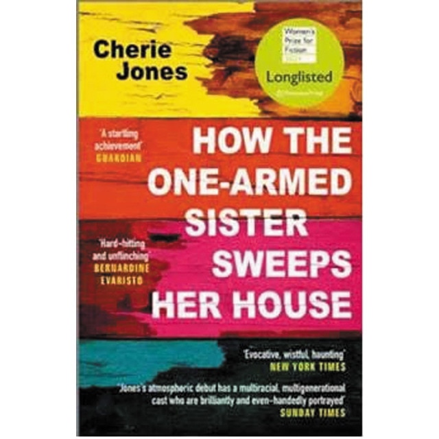 How the one-armed sister sweeps her house 1