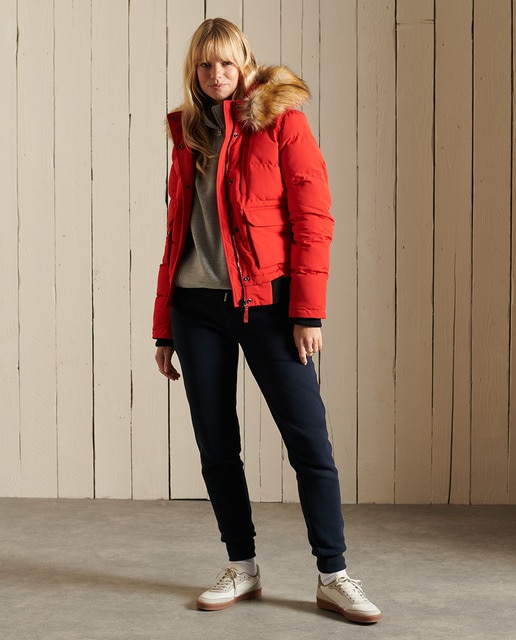 cazadora roja mujer