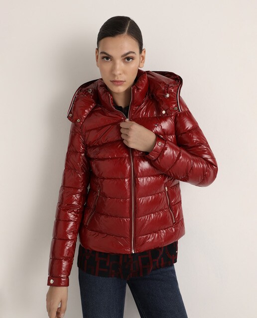 Plumífero de mujer con capucha · Tommy Hilfiger · El Corte Inglés