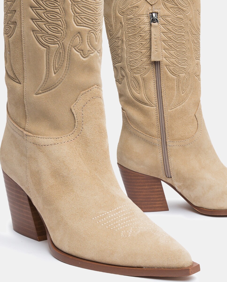 Botas de mujer en serraje de color beige · Vienty · El Corte Inglés