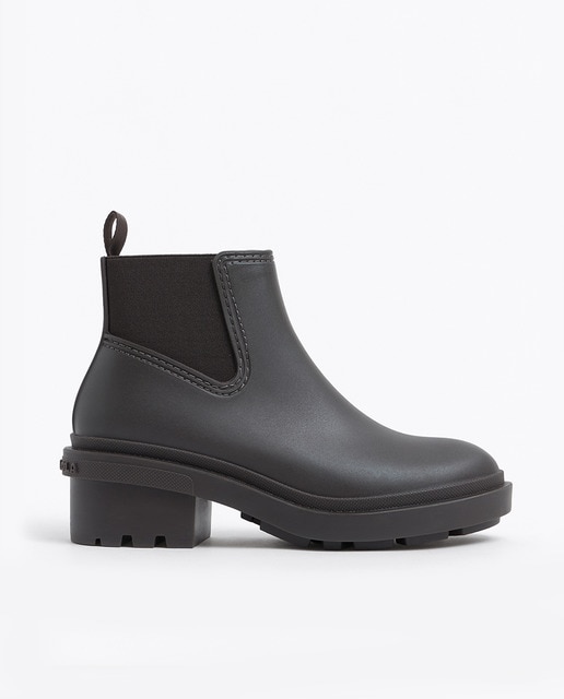 Botas de agua de mujer en color marrón · Bimba y Lola · El Corte Inglés