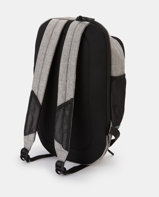 Mochila de color gris con cremallera y espacio para el portátil · Lacoste · El  Corte Inglés