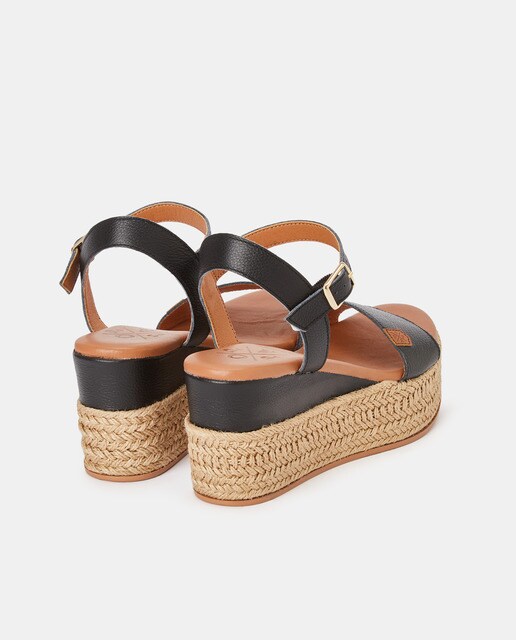 Sandalias de cuña de mujer en piel de color negro con plataforma · Popa · El  Corte Inglés