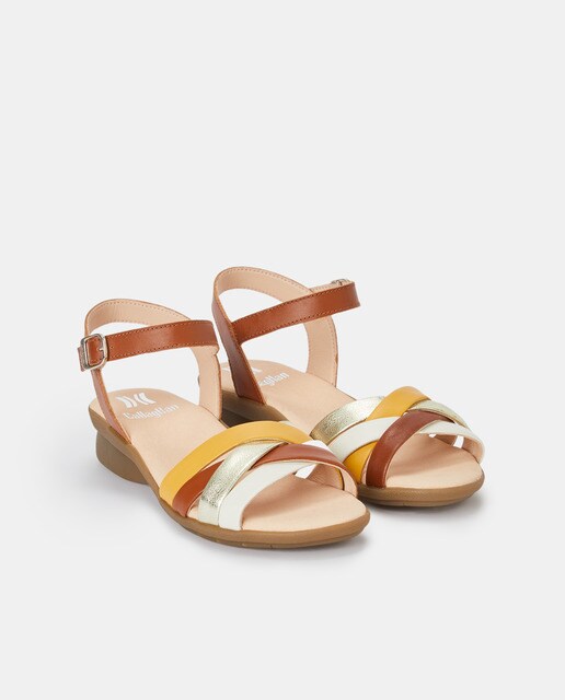 Sandalias planas de mujer en piel de color oro · Callaghan · El Corte Inglés