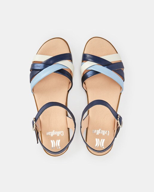 Sandalias planas de mujer en piel de color azul marino · Callaghan · El Corte  Inglés