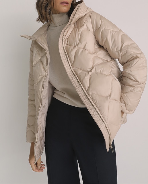 Imagen 0 de Plumífero guateado de mujer con capucha