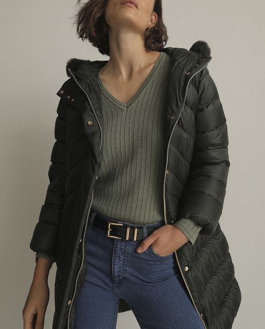 Imagen 0 de Parka corta de mujer con cierre delantero y bolsillos laterales