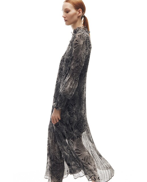 Vestido plisado pechera · Sfera · El Corte Inglés