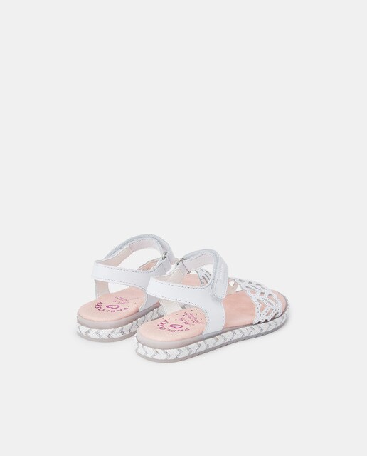 Sandalias de niña en piel de color blanco · Pablosky · El Corte Inglés