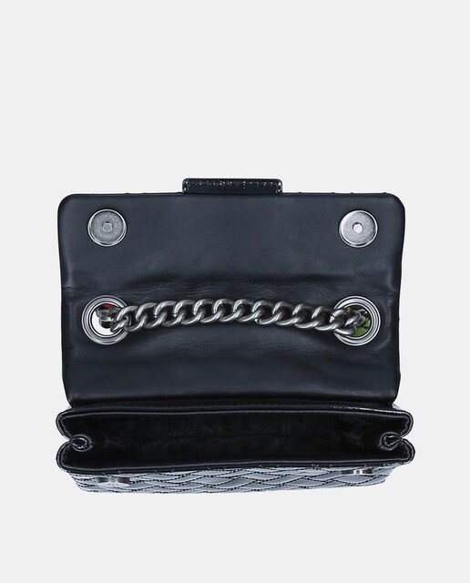 Bandolera mini Kensington en negro acharolado con solapa y cadena · Kurt  Geiger · El Corte Inglés