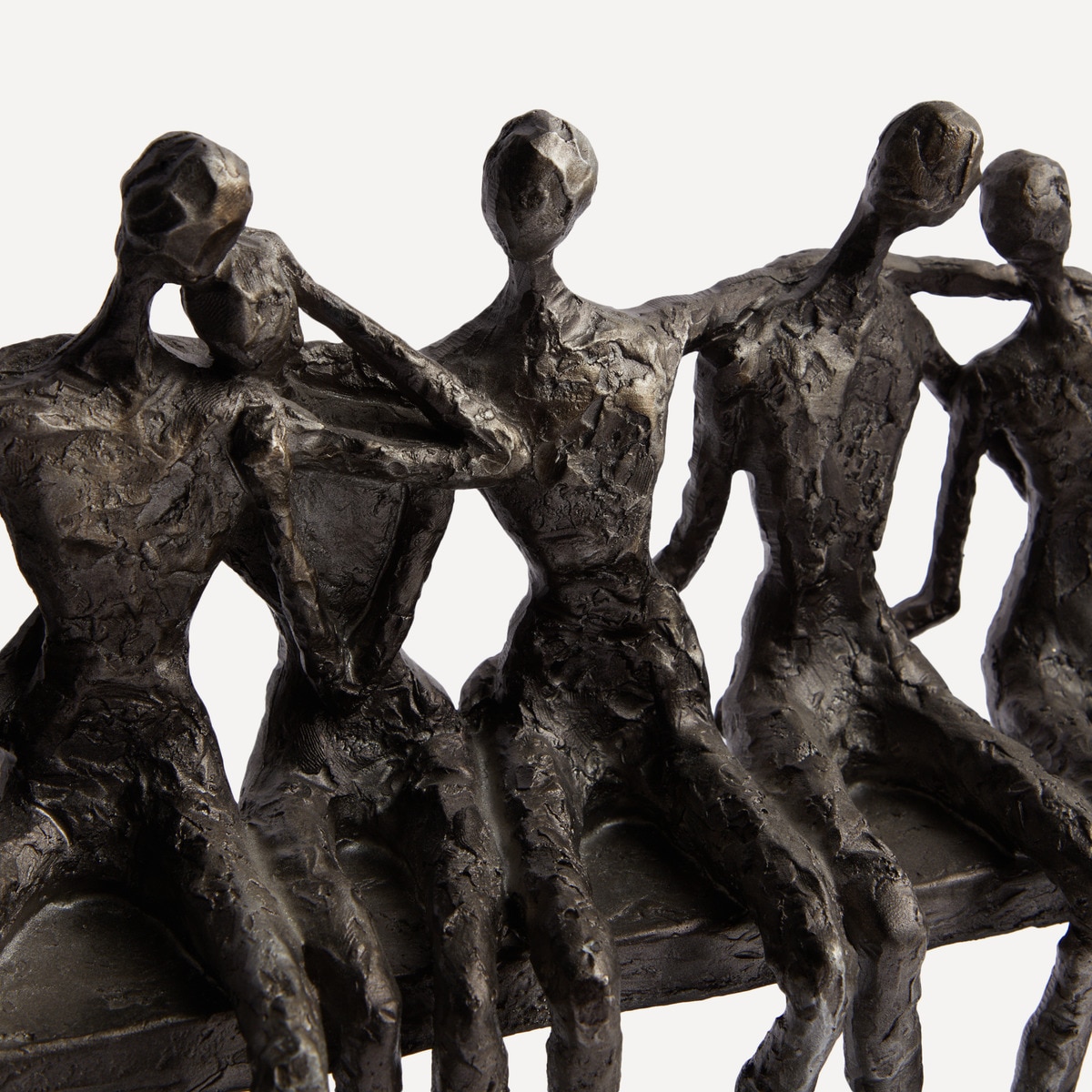 Escultura sentados Paraná El Corte Inglés Preto-3