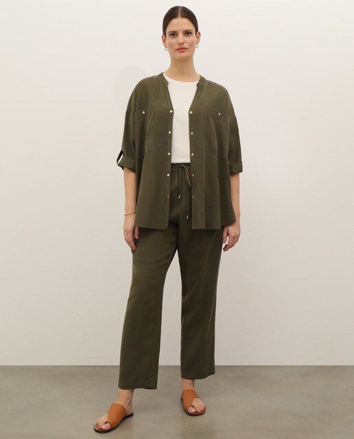 Blusa de mujer talla grande lisa con bolsillos · Couchel · El Corte Inglés