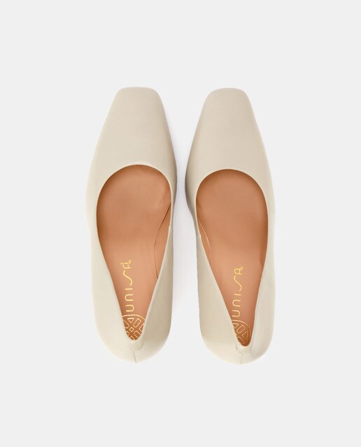 Zapatos de salón de mujer en ante de color topo · Unisa · El Corte Inglés