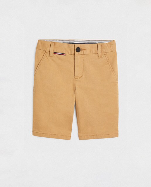 Bermuda de niño estilo chino con logo · Tommy Hilfiger · El Corte Inglés