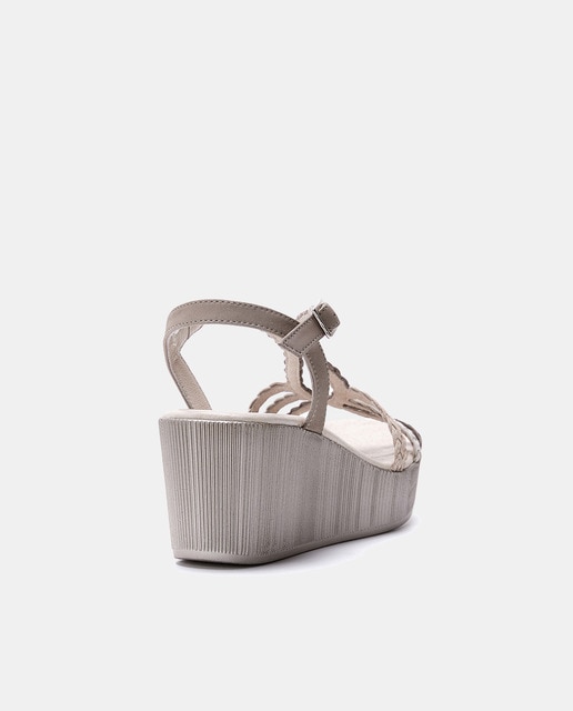 Sandalias de cuña de mujer en piel de color gris · 24HRS · El Corte Inglés