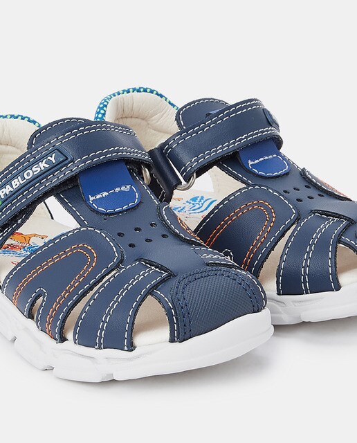 Sandalias de niño cerradas en color azul · Pablosky · El Corte Inglés